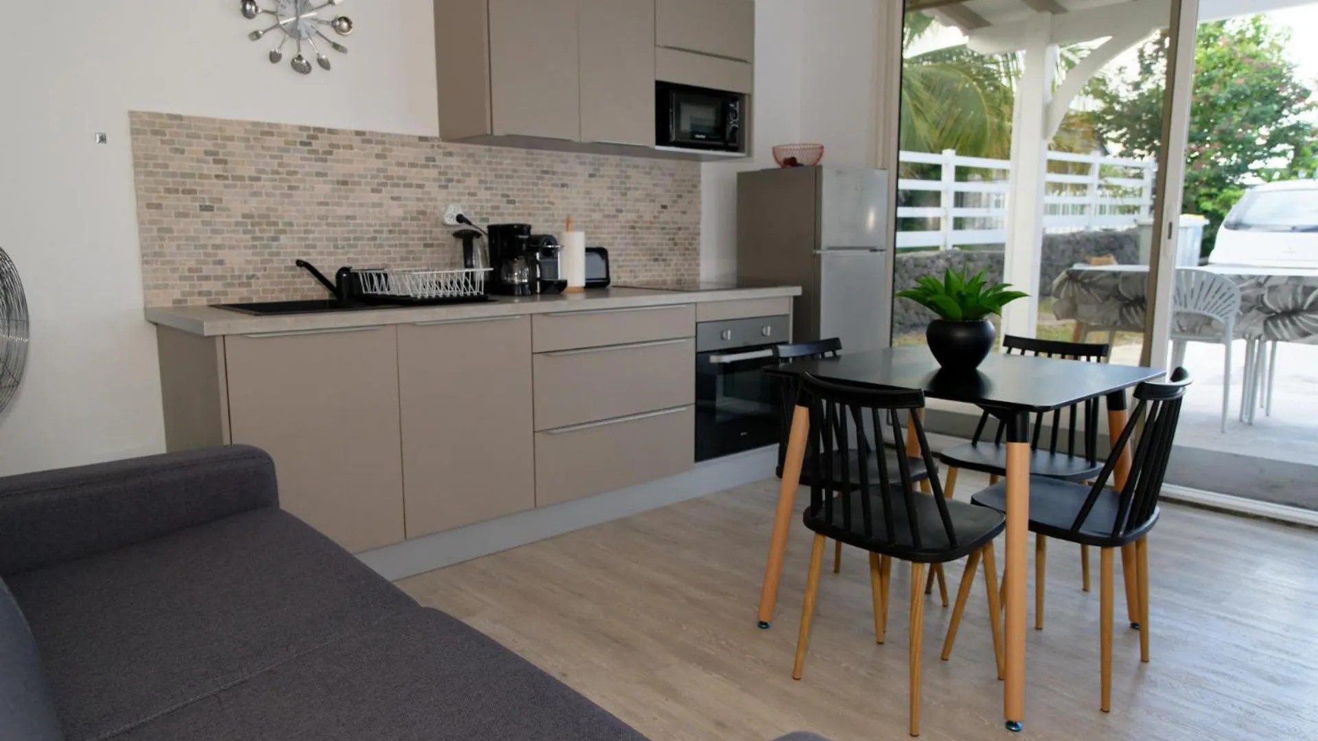 La Desirade Sainte-Anne Apartment